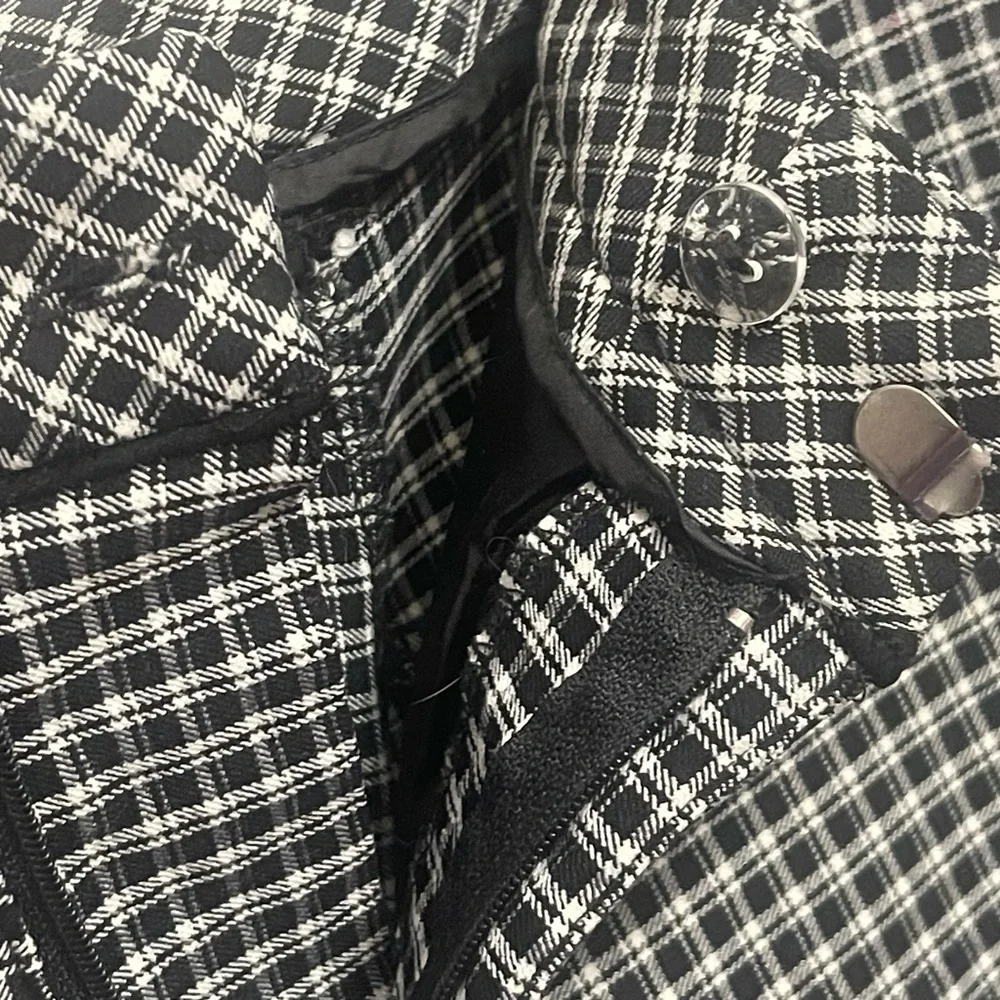 Pants. - Picture 2 of 9